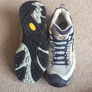 Merrell Woman’s Hiking Shoe